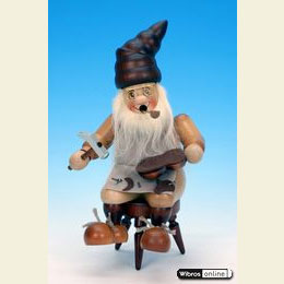 Smoker Dwarf Shoemaker sitting  -  27cm /  11 inch